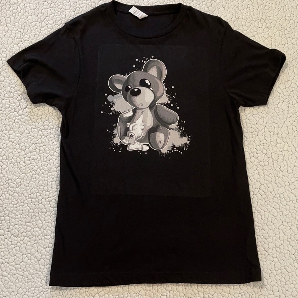 Black graphic Tee